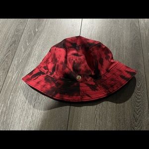 Lululemon bucket hat